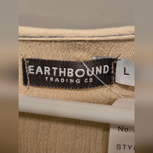 Earthbound Trading Co Beige Top - Picture 1 of 2